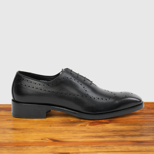 Q975 Perforated Wholecut Lace-Up – Calzoleria Toscana